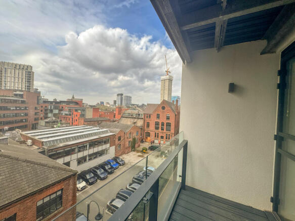 85HILLQUAYSIMG_8422_edited.jpg
