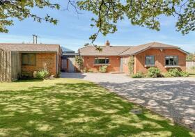 Lindens, Bleak Hill, Ringwood BH24 3PX