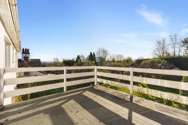 100524_53 Bouverie Avenue-26_low.jpg