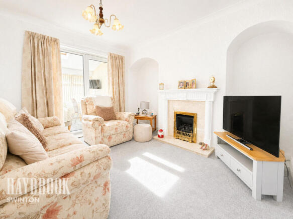 3 bed Semi-Detached for sale Image 6
