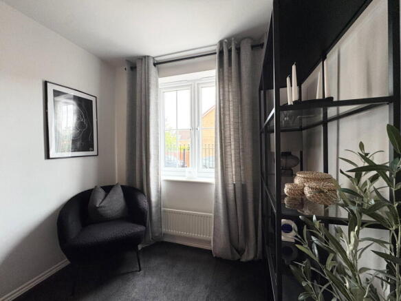 3 bed Town House for sale Image 8