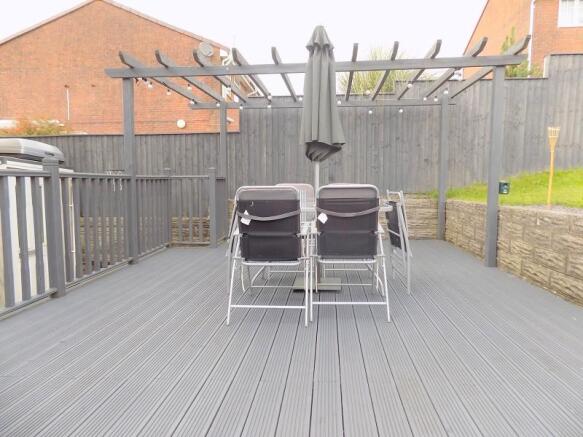 Another angle of rear garden area