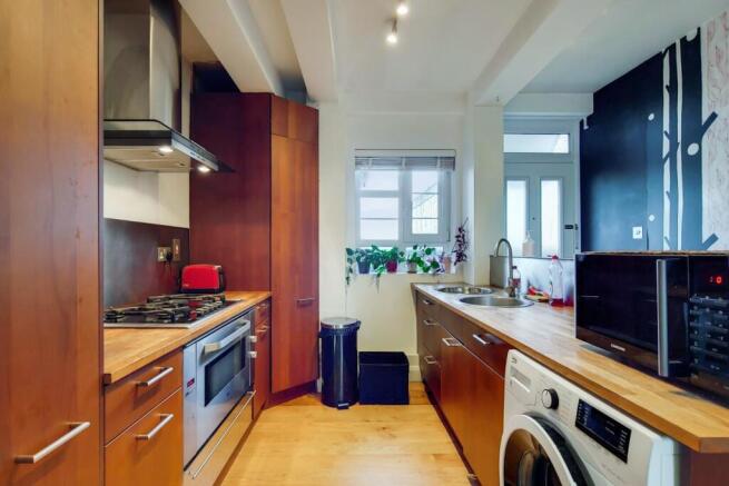 2_Kitchen-1.jpg