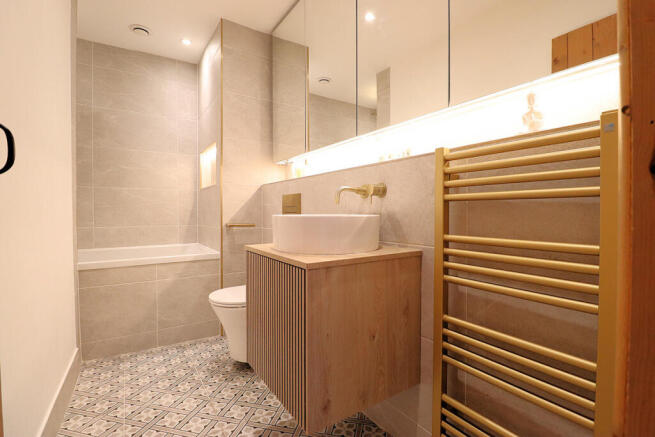 2 bed Terraced for sale Image 9