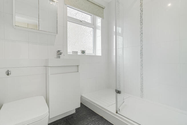 2 bed Semi-Detached Bungalow to rent Image 10