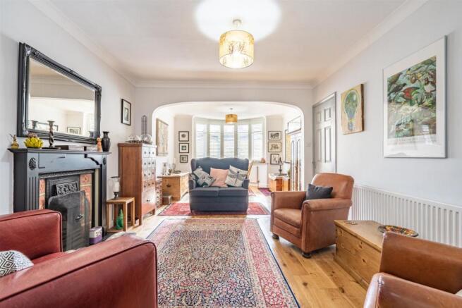 Sitting/ Dining Room