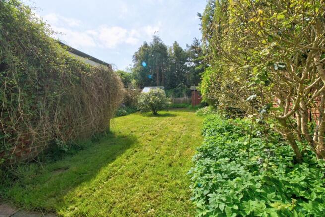 Lovely south facing garden
