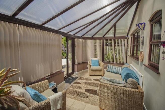 UPVC SUDG conservatory to rear