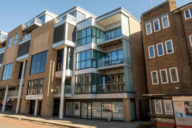 67d9986f239af1258515 9.jpg