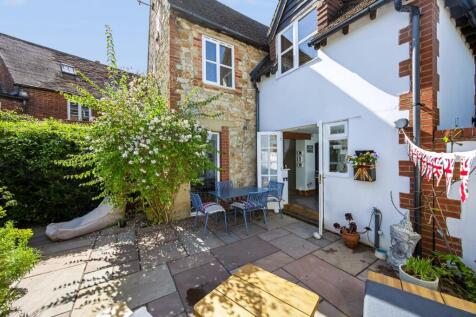 North Street, Storrington, RH20