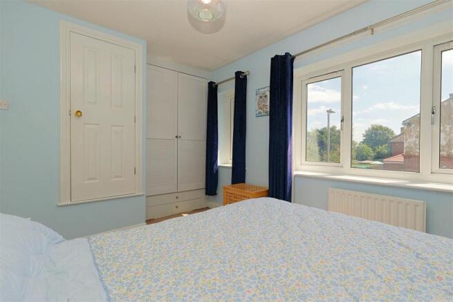 3 bed Town House for sale Image 12