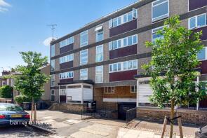 10, Arundel Court, Arundel Terrace, Barnes, London SW13 8DR