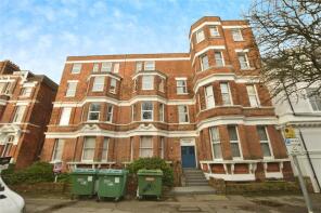 Flat 14, 30 32 Trevarra Court, Bouverie Road West, Folkestone CT20 2RU