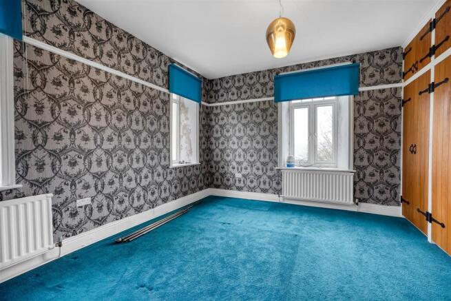 4 bed Detached for sale Image 11