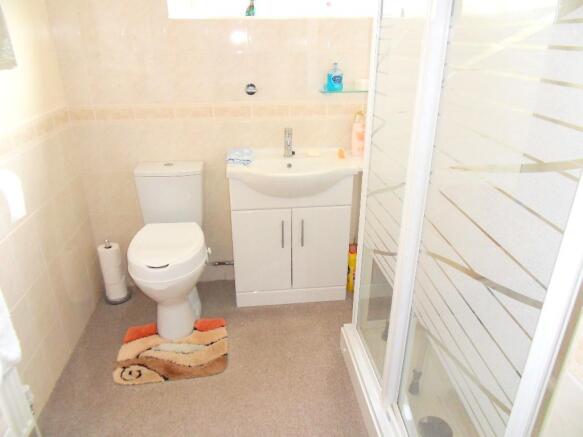 SHOWER ROOM