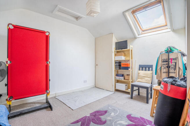 3 bed Terraced for sale Image 11