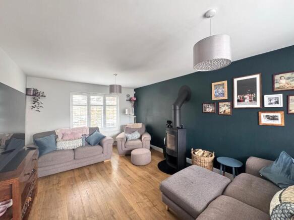 WhatsApp Image 2025-06-10 at 11.38.20_03559ee7.jpg