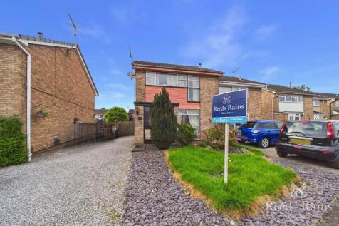 Cornwall Drive, Grassmoor, Chesterfield, Derbyshire, S42