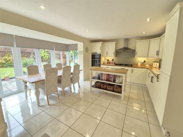 Dining Kitchen