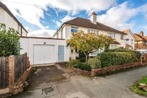 52, Copthorne Road, Leatherhead KT22 7EE