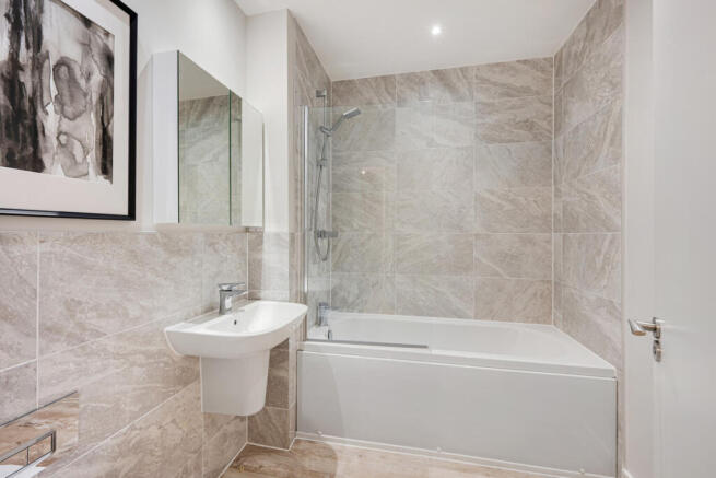 4 bed Detached for sale Image 6