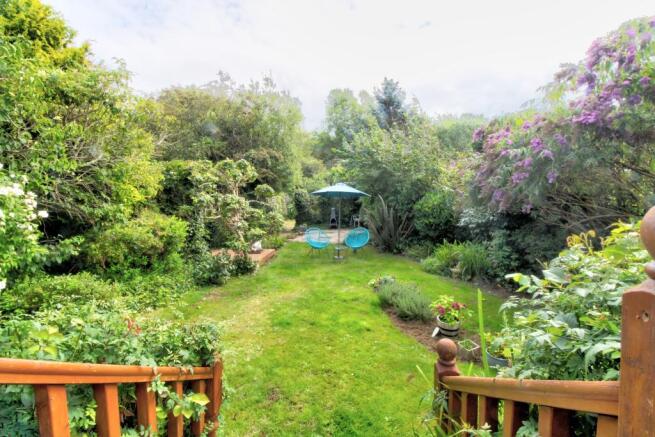 Lovely country gardens