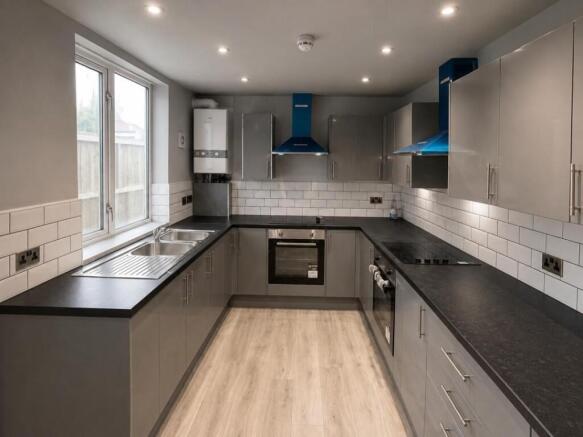6 bed House to rent Image 10