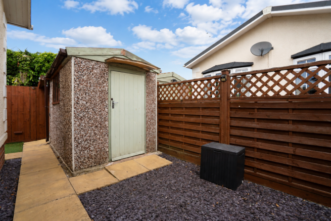 2 bed Detached Bungalow for sale Image 12