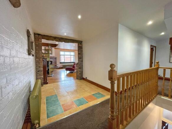2 bed Apartment to rent Image 6