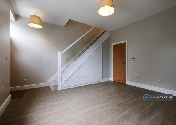3 bed Semi-Detached to rent Image 11