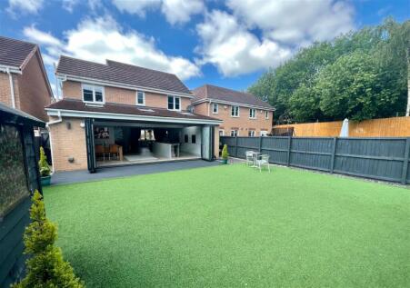 Heathercliff Way, Penistone, Sheffield, S36 6FN