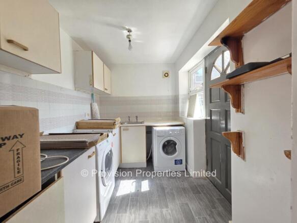 5 bed Terraced to rent Image 7