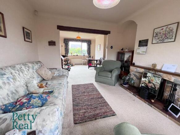 3 bed Semi-Detached for sale Image 8
