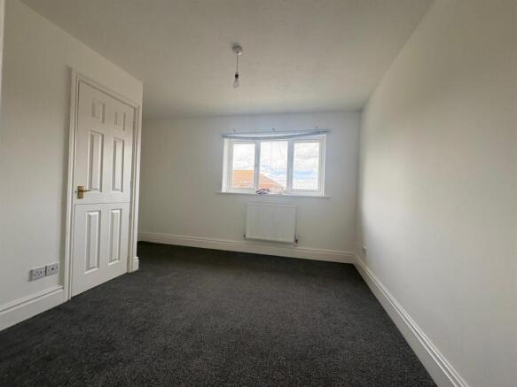 3 bed House to rent Image 7