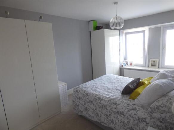 Bedroom 1.JPG