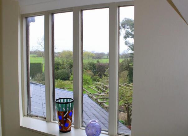 FEATURE WINDOW