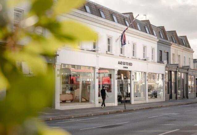 591-593 Kings Road, Exterior