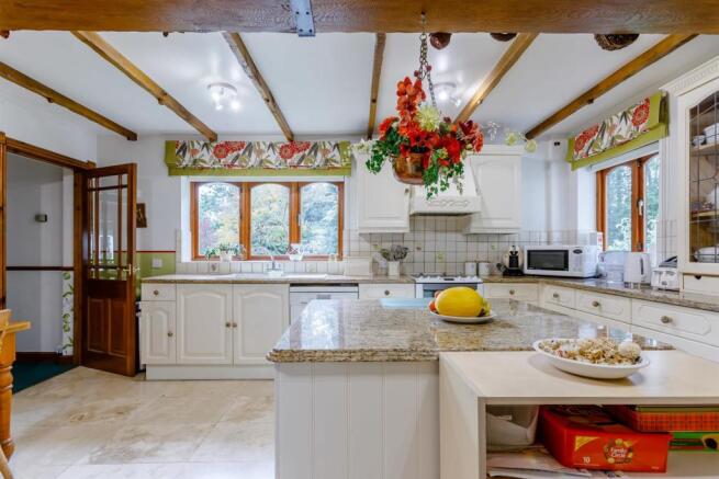 8482061-interior12.jpg