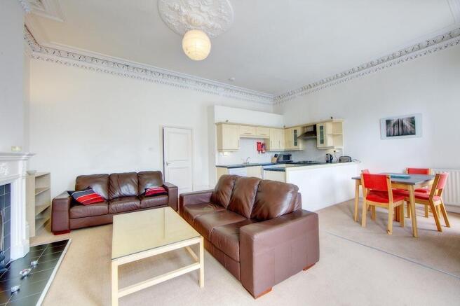 Kitchen/Lounge