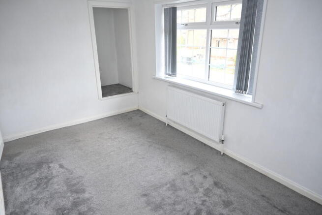 2 bed Semi-Detached to rent Image 8