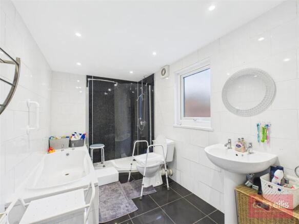 2 bed Terraced for sale Image 11