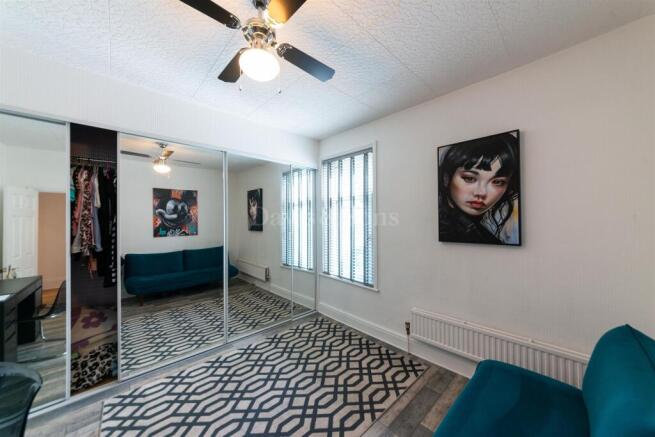 Sitting Room/Bedroom 3
