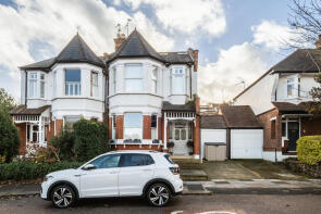4, Clifton Road, Wood Green, London N22 7XN