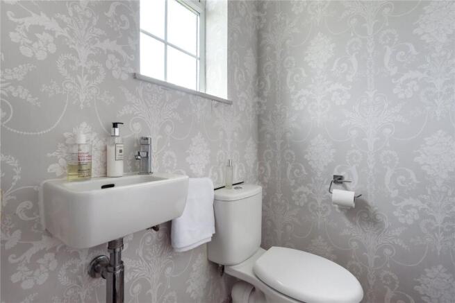 3 bed Town House for sale Image 6
