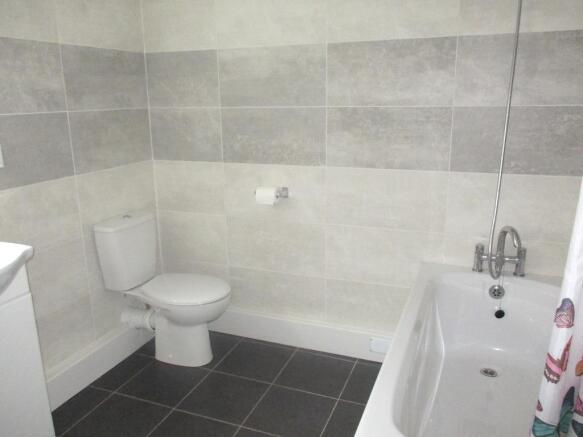 a-elmst17.bath.jpg