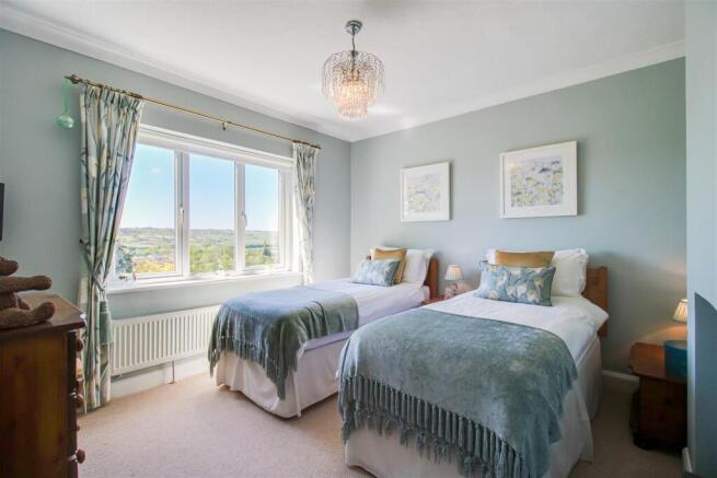 3 bed Detached for sale Image 12