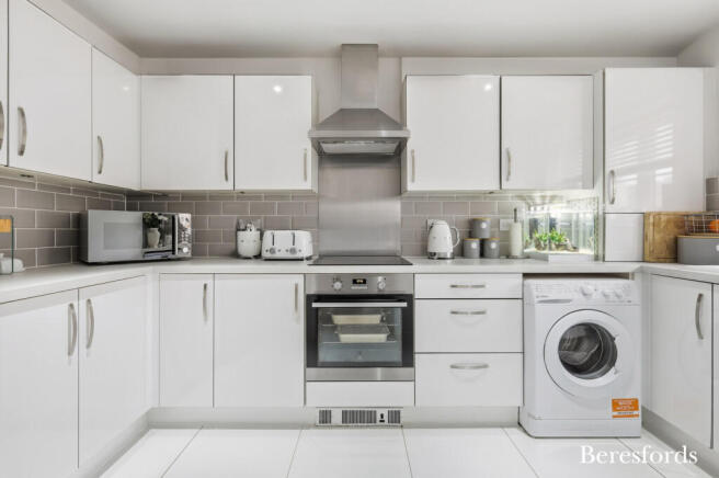 Humbleward Place, Romford, RM3 photo 4