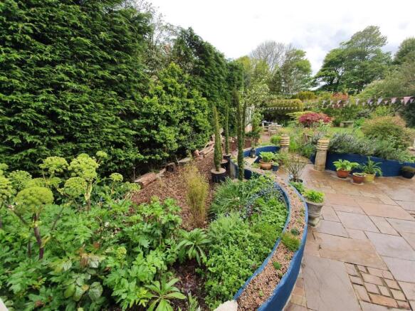 3 bed House for sale Image 11