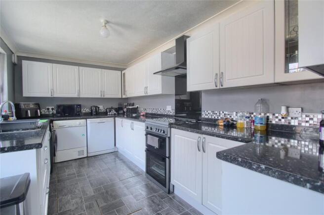 3 bed Semi-Detached for sale Image 6