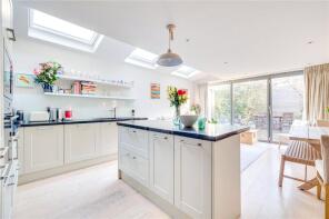 Flat Ground Floor, 20, Chaldon Road, London SW6 7NJ